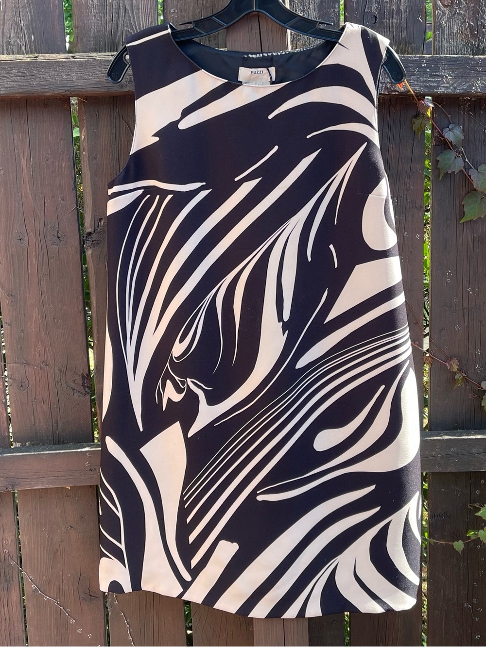 Black & Cream Graphic Shift Dress